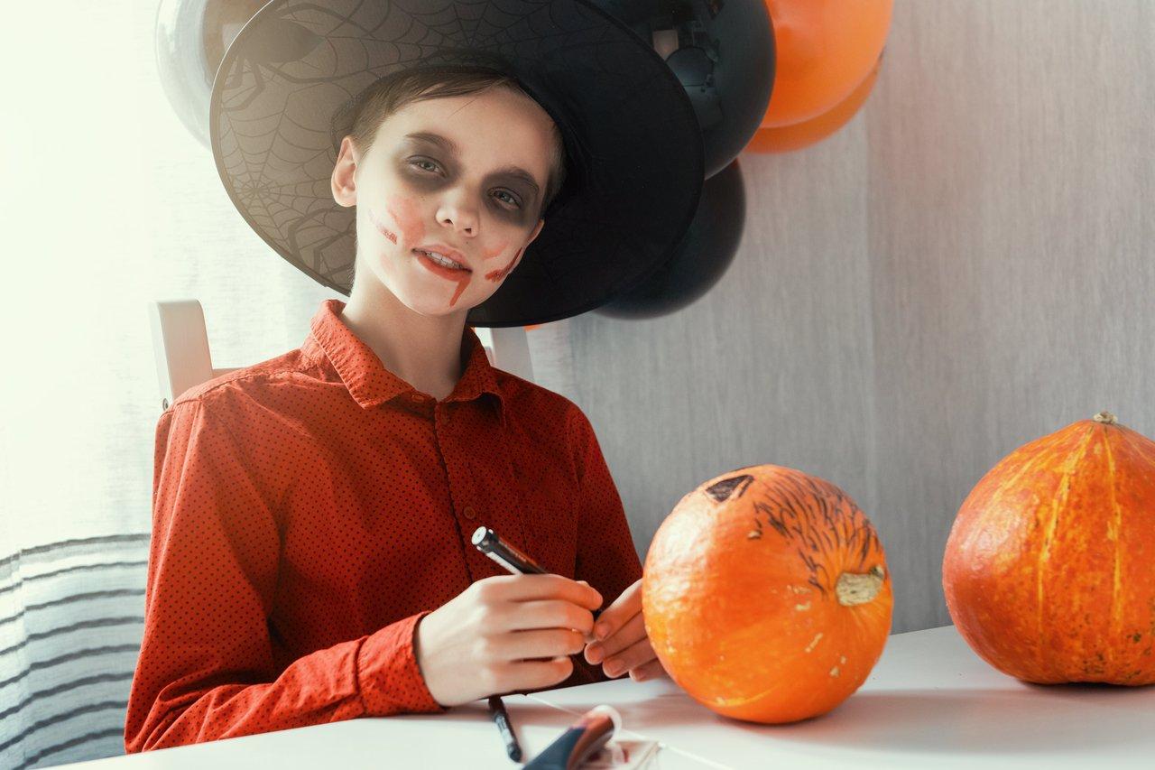 Canulars et fakes d’Halloween : éviter les pièges sur les réseaux sociaux cet automne