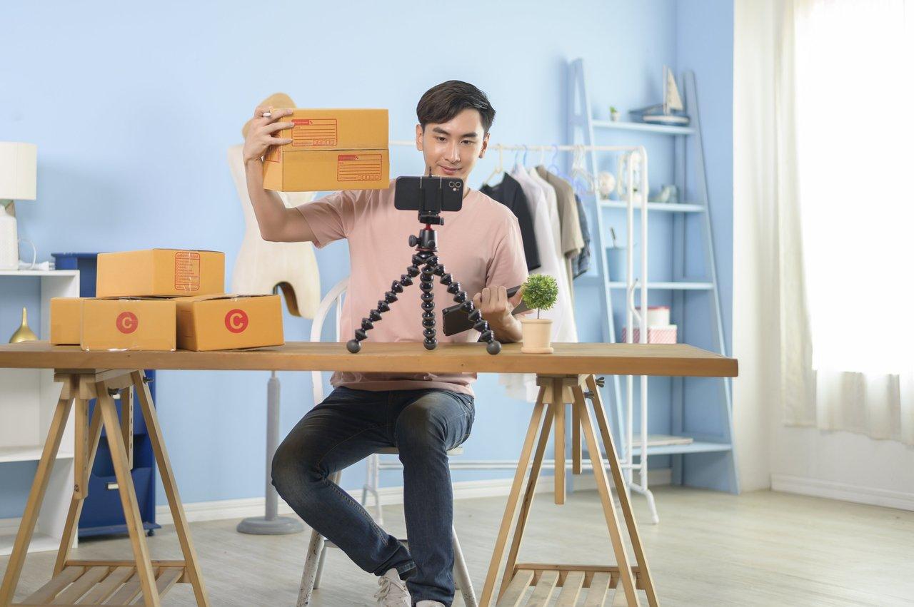 Comment réussir un live interactif sur Twitch : matériel, logiciels et animation