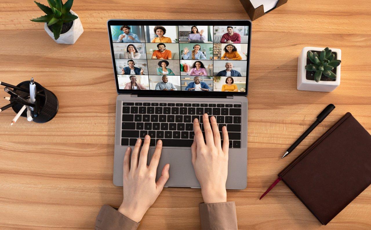 Événements en ligne incontournables pour booster sa visibilité avant les fêtes