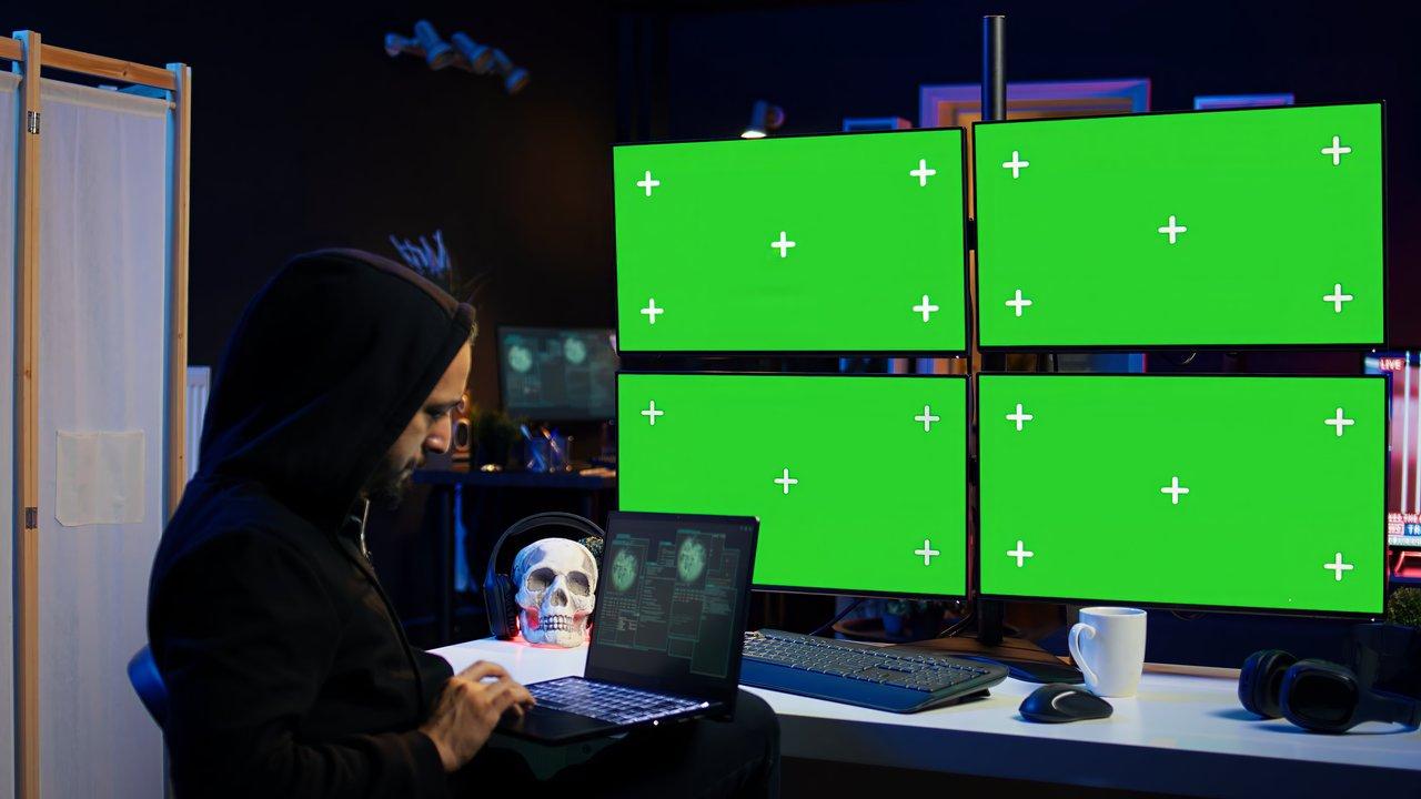 Capture de l'interface Twitch chat moderation avec activation du mode Bouclier lors d’un stream.